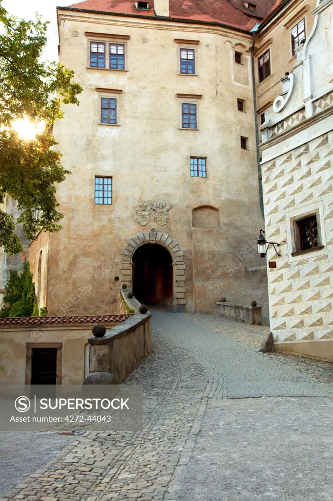 Central and Eastern Europe, Czech Republic, South Bohemia, Cesky Krumlov. Inside the castle courtyard.