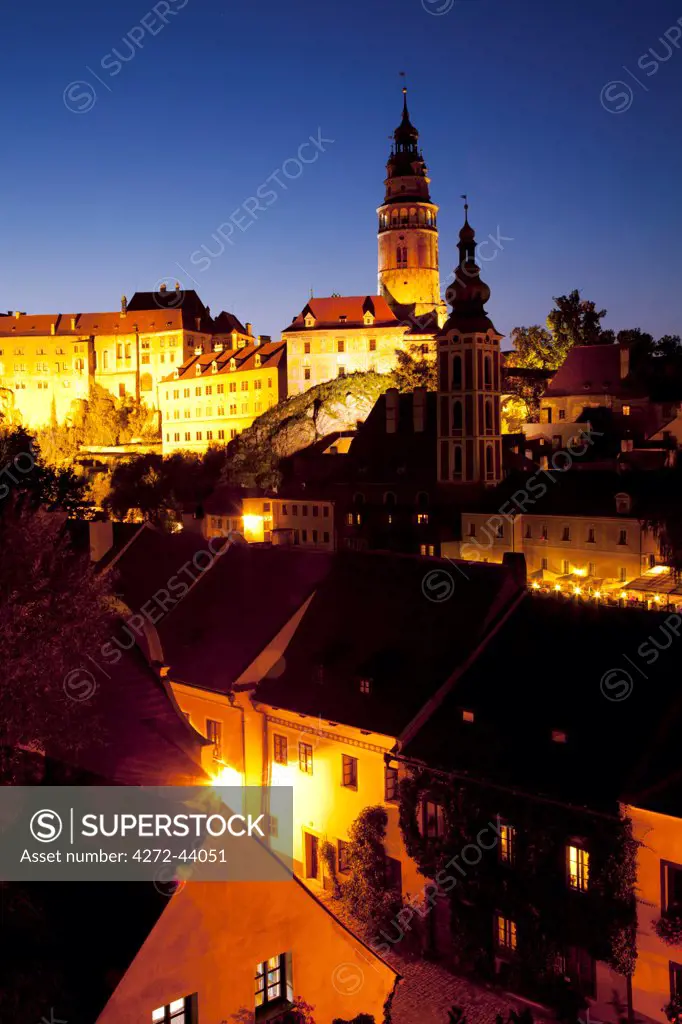 Central and Eastern Europe, Czech Republic, South Bohemia, Cesky Krumlov. The castle and surroundings  in the last evening light.