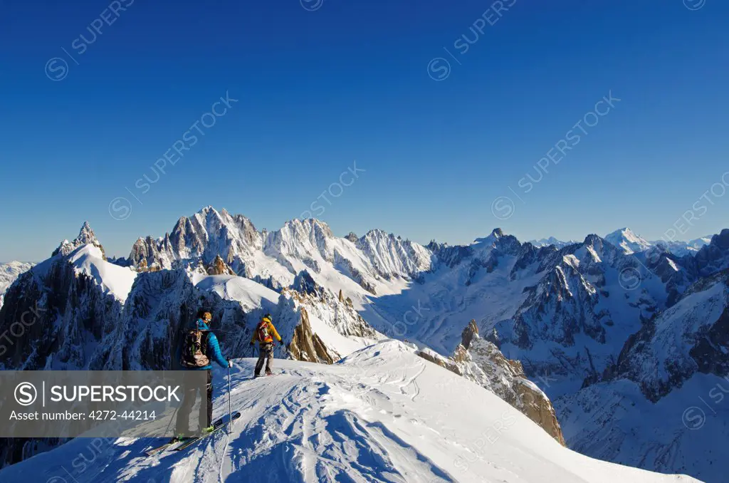 Europe, France, French Alps, Haute Savoie, Chamonix, Aiguille du Midi, skiers on the Vallee Blanche off piste run