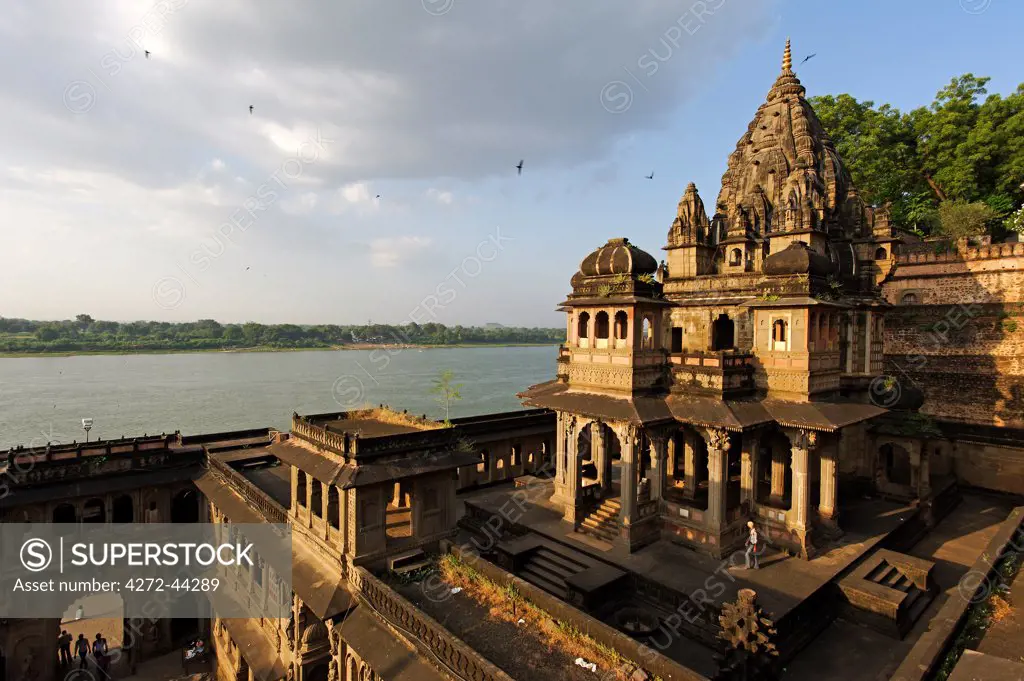 India, Madhya Pradesh, Maheshwar. Below Ahilya Fort and beside the Narmada River, the Ahilyeshwar Shivalaya is the chhatri, or mausoleum, of Ahilya Bai Holka.