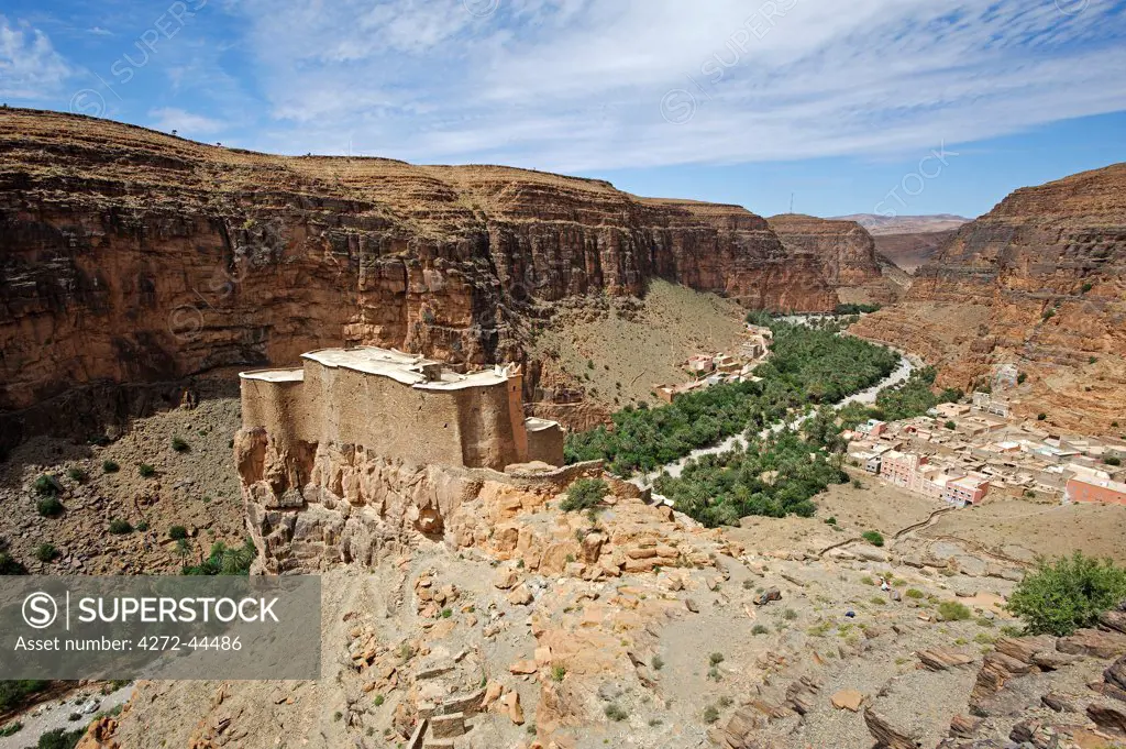 Morocco, Anti Atlas Mountains, nr. Bouizakarne, Amtoudi, Aguelluy. Communal fortress granary, known as Agadir Aguelluy