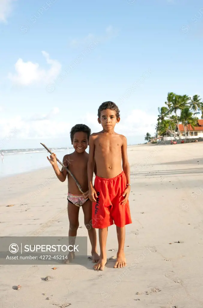South America, Brazil, Alagoas, Maragogi, two boys on the beach