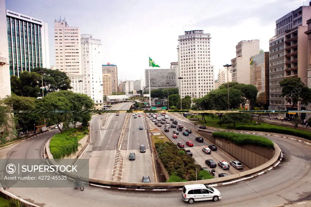 South America, Brazil, Sao Paulo, view of Avenida 23 de Maio from the Viaduto do Cha road bridge in Sao Paulo city centre