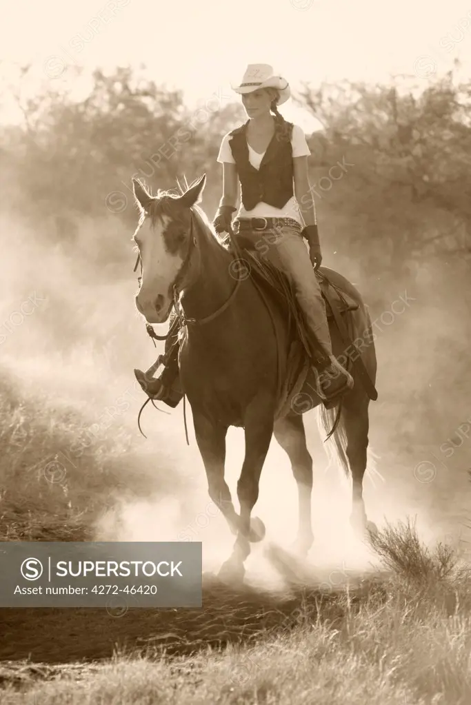 Cowgirl, Apache Spirit Ranch, Tombstone, Arizona, USA MR