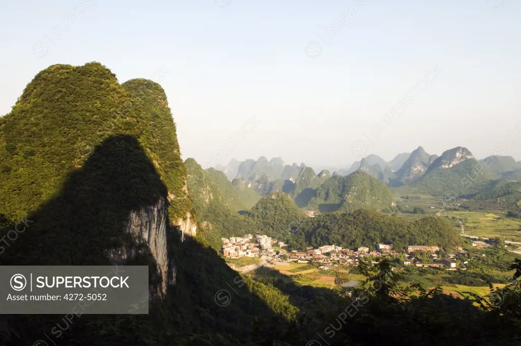 China, Guangxi Province, Yangshuo near Guilin. Karst limestone mountain scenery