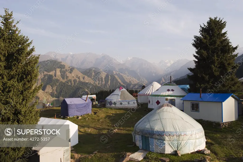 China, Xinjiang Province, nomadic tents, Tian chi Heaven Lake