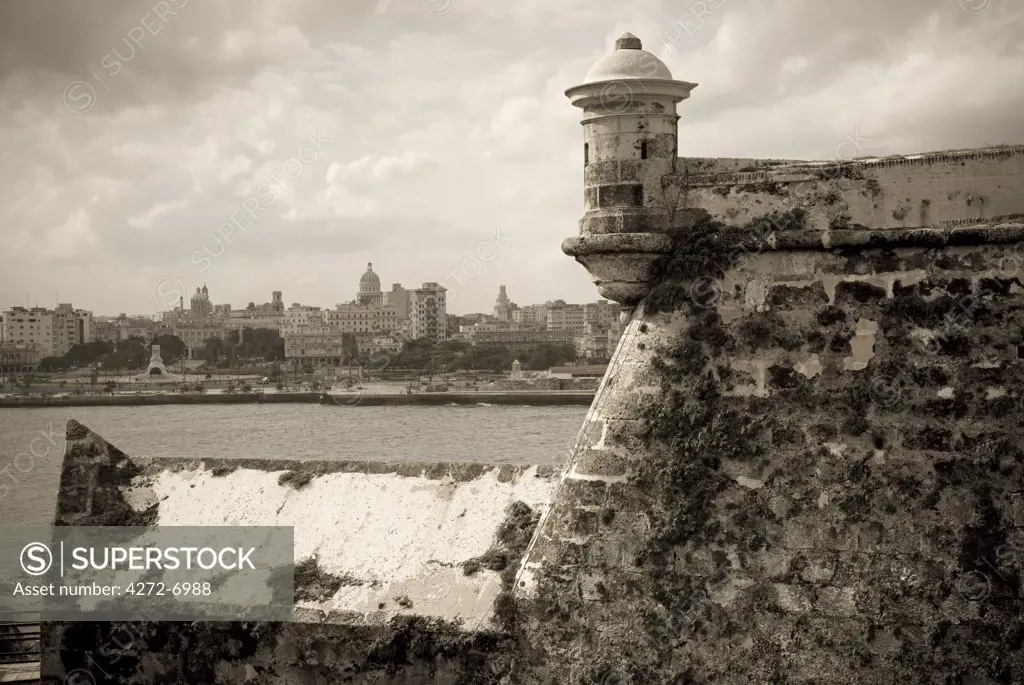 Cuba, Havana. Castillo de los Tres Reys del Morro, Commonly known as El Morro, the castle was built between 1589 and 1630 across the bay from Havana city.