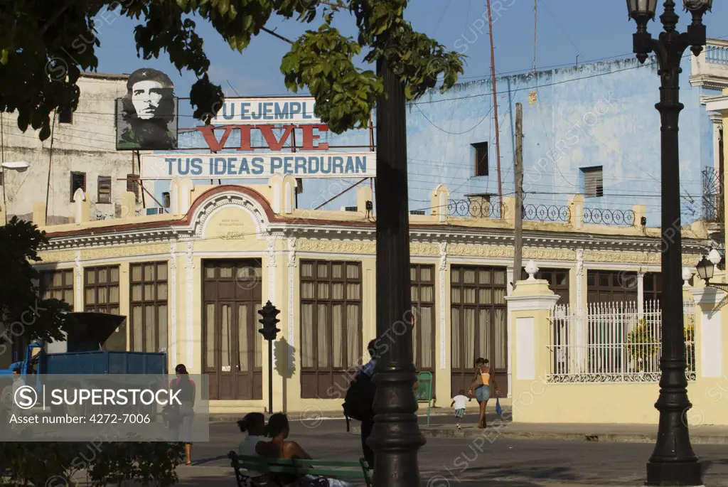 Cuba, Cienfuegos. Billboard of Che Guevara, Jose Marti Plaza, Cienfuegos