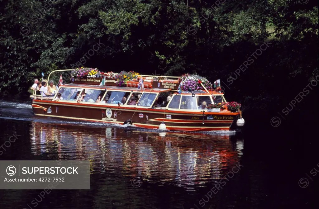 Pleasure sightseeing boats on the River Wye at Symonds Yat in the Wye Valley, Forest of Dean, Herefordshire.