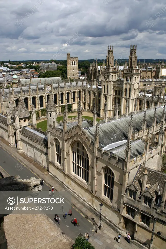 UK, England, Oxford. The All Souls College in Oxford seen from the Tower of St. Mary the Virgin.