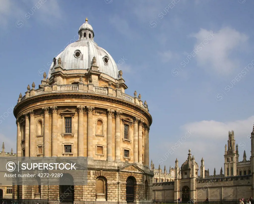UK, England, Oxford. The Radcliffe Camera in Oxford, a library on Radcliffe Square.