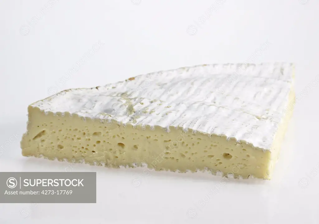 Brie de Meaux, French Cheese made with Cow Milk