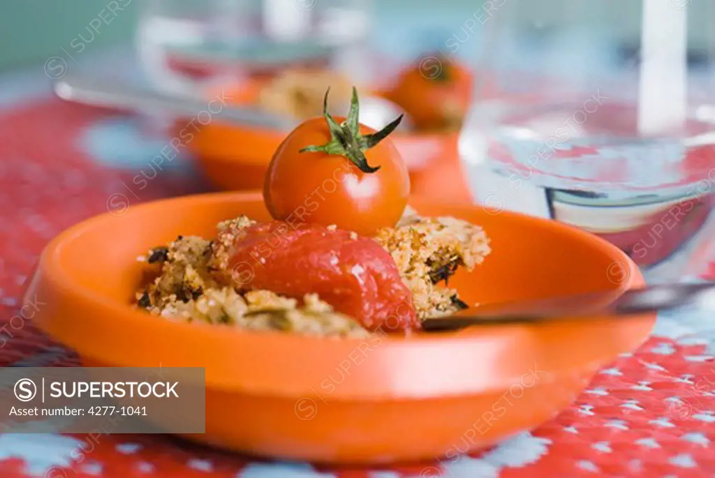 Tomato and herb crumble