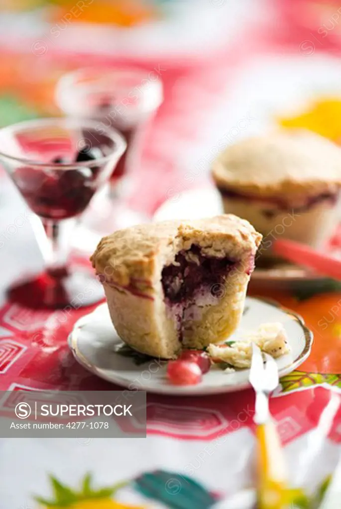 Berry shortbread delights