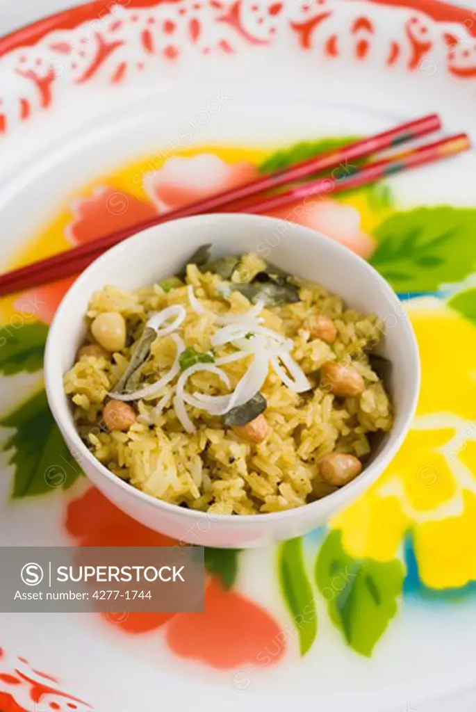 Sticky rice with turmeric