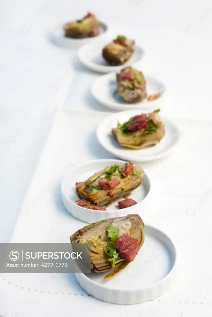 Sautéed artichokes with ham