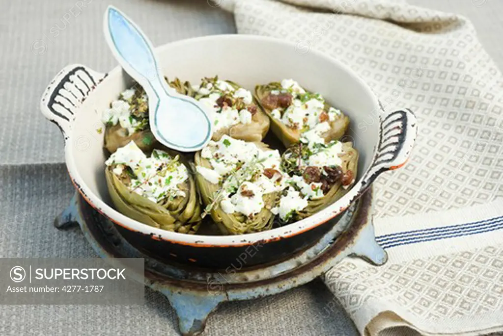 Artichoke gratin with ricotta and herbs