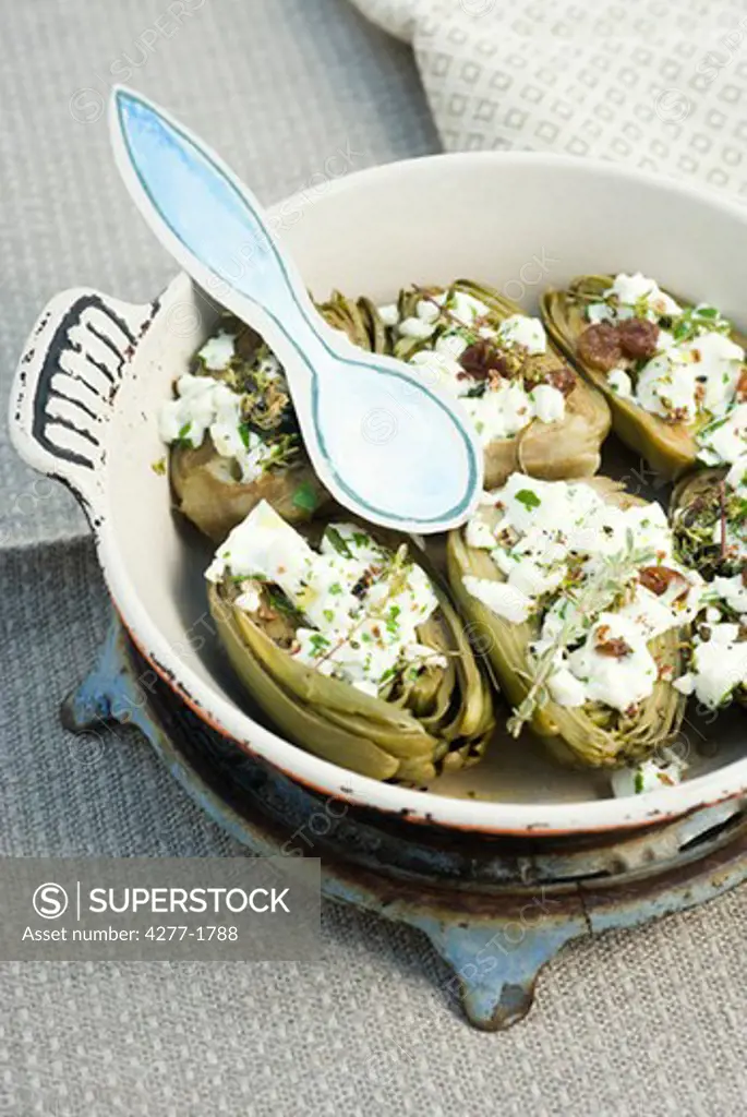 Artichoke gratin with ricotta and herbs