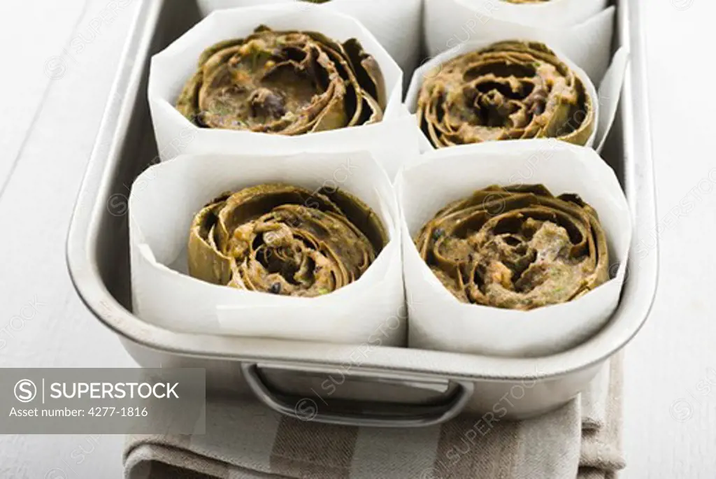 Artichokes with egg and anchovy