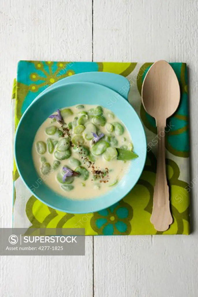 Broad beans with milk and sage