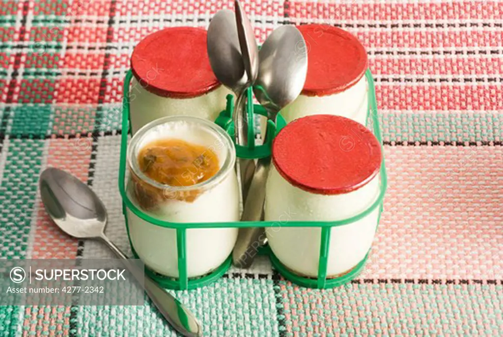 Yogurt with cantaloupe and basil jam