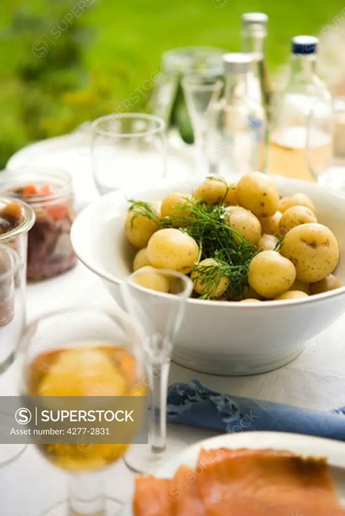 Potatoes with fresh dill