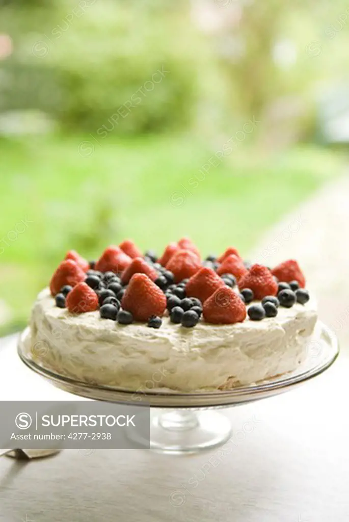 Strawberry blueberry cake