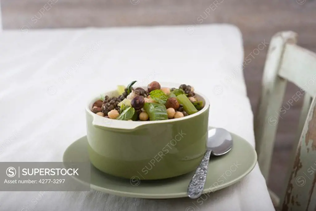 Chickpeas and lentils with hazelnuts