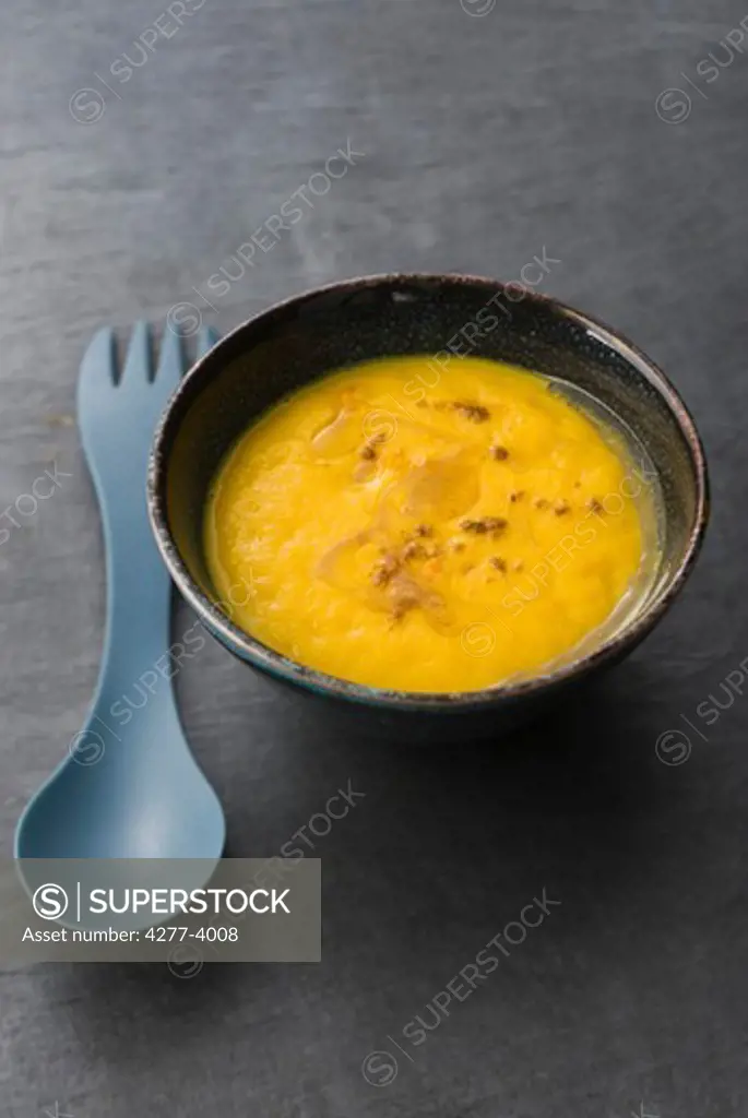 Cold carrot soup with orange