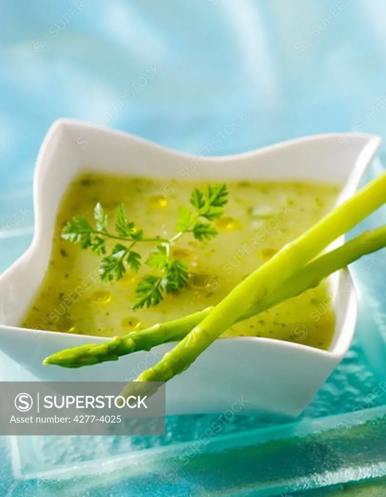 Spring cream with green asparagus