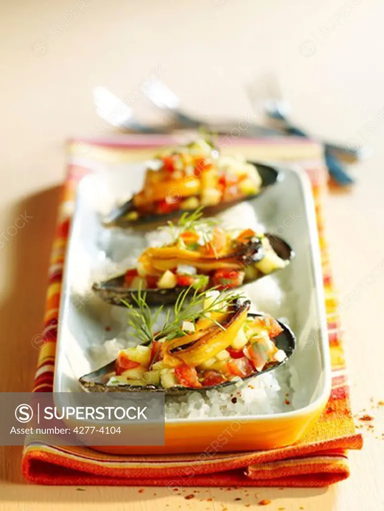 Sweet and sour-stuffed mussels