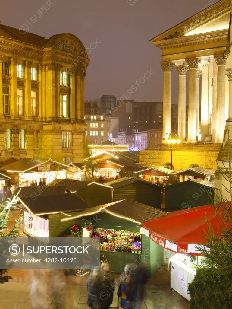 England, West Midlands, Birmingham. Birmingham's annual Frankfurt Christmas Market and Craft Fair in Chamberlain Square in Birmingham City Centre. It is the largest authentic German Christmas market outside of Germany or Austria.
