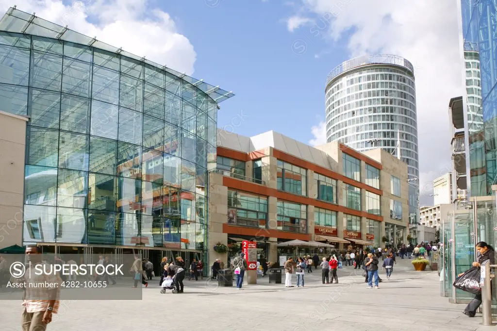 England, West Midlands, Birmingham. The New Birmingham Bull Ring Shopping Centre, the largest retail regeneration project in Europe and the UK's third most popular retail destination.
