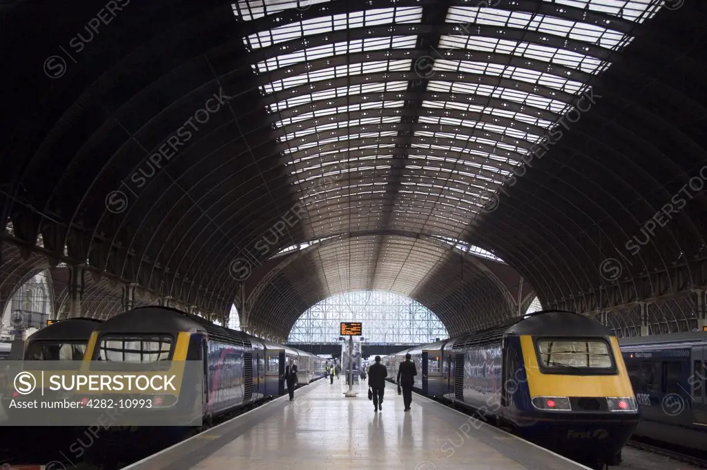 England, London, Paddington Station. Interior of Paddington Station.