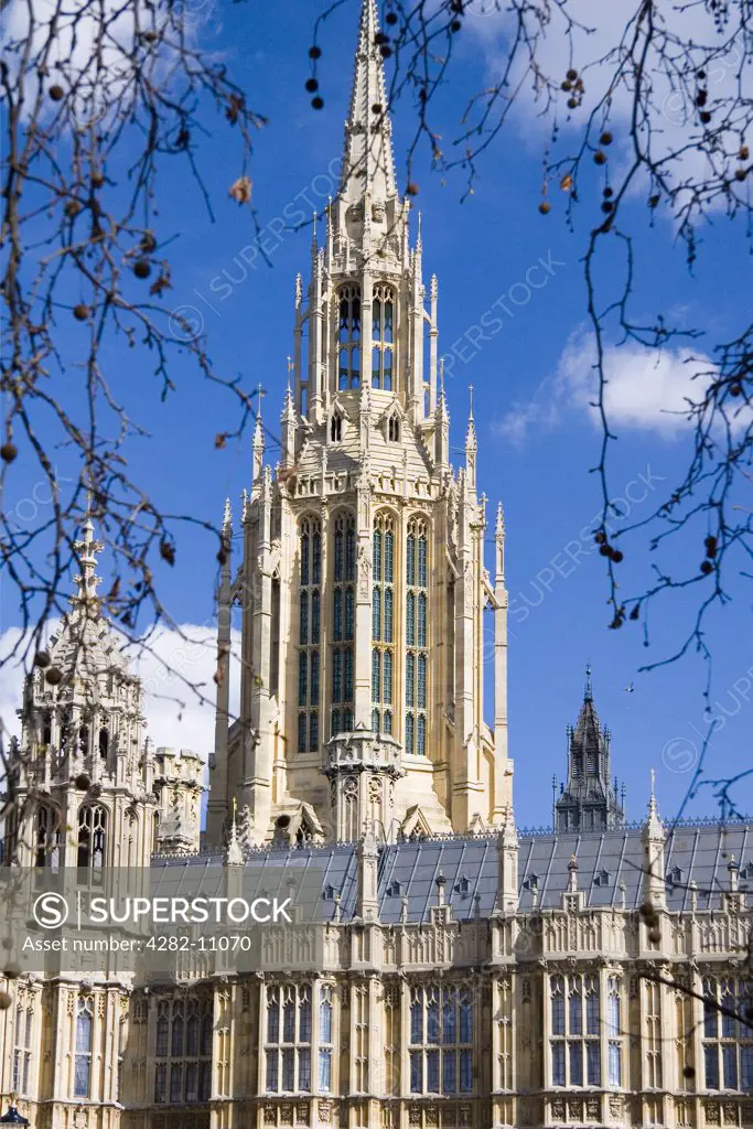England, London, Westminster. Palace of Westminster in the spring.