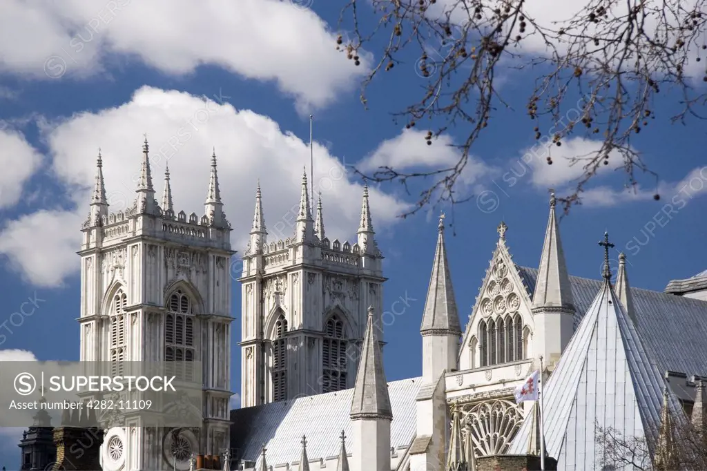 England, London, Westminster. Westminster Abbey in springtime.