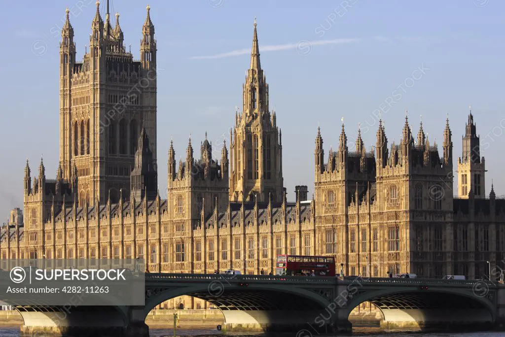 England, London, Westminster. The Palace of Westminster on an autumn morning.