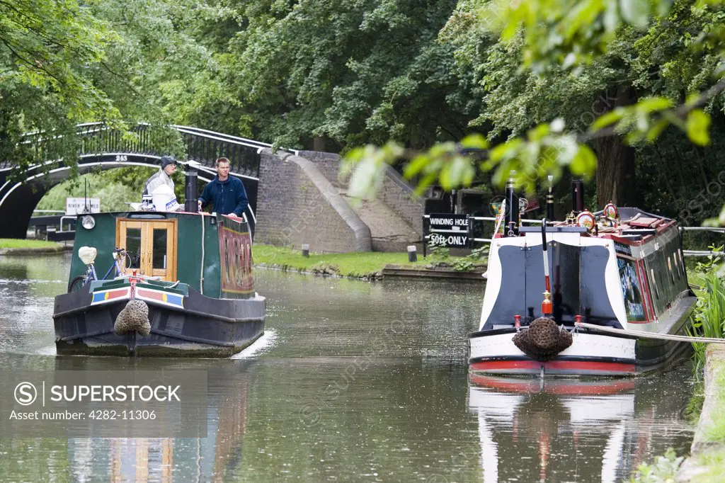 England, Oxfordshire, Oxford. Barges on the Oxford Canal.