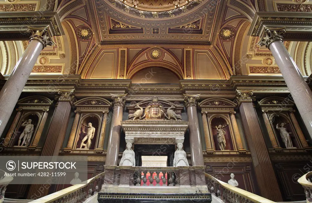 England, Cambridgeshire, Cambridge. Neo-classical statuary on display in the Founder's Entrance Hall of the Fitzwilliam Museum, Cambridge.