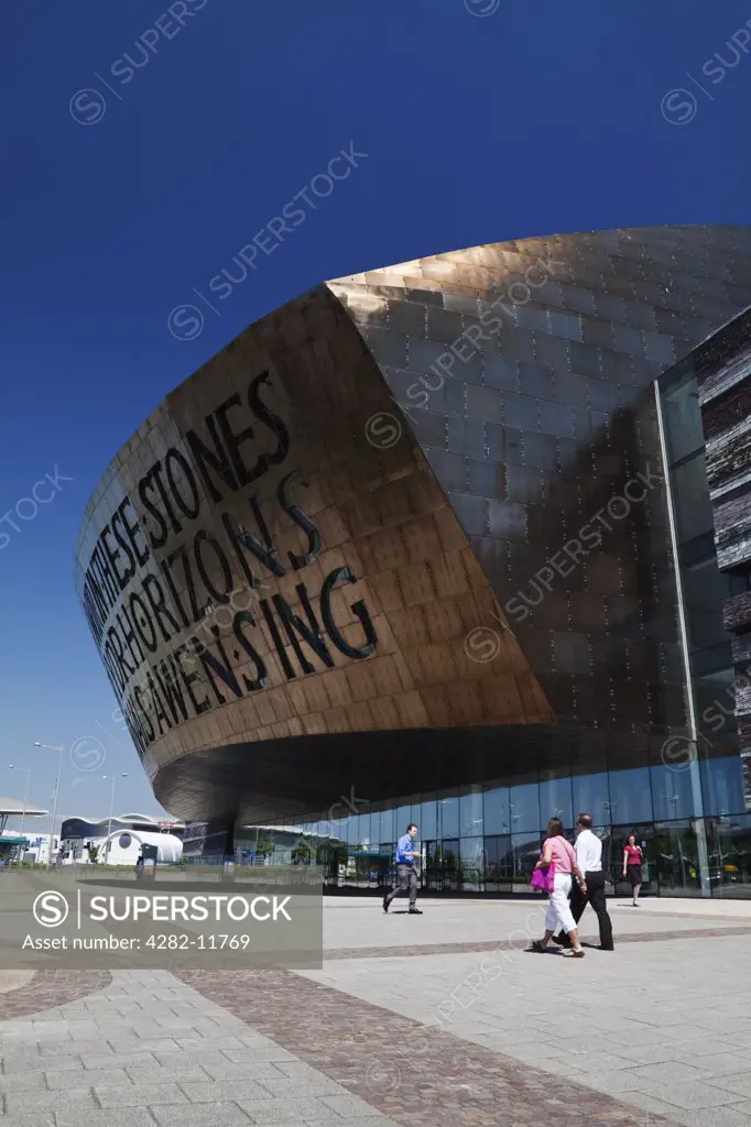 Wales, Cardiff, Cardiff Bay. Wales Millennium Centre in Cardiff Bay, one of the World's iconic arts and cultural destinations.