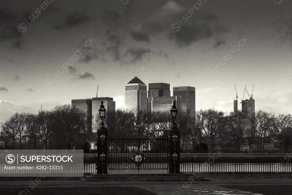 England, London, Greenwich. A view of Docklands from Greenwich University.