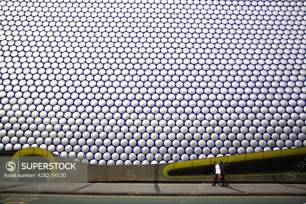 England, West Midlands, Birmingham. An exterior view of the contemporary  Bull Ring centre in Birmingham.
