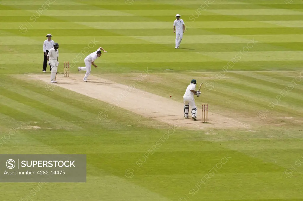 England, London, St John's Wood. Test match cricket in play at Lords cricket ground in London.