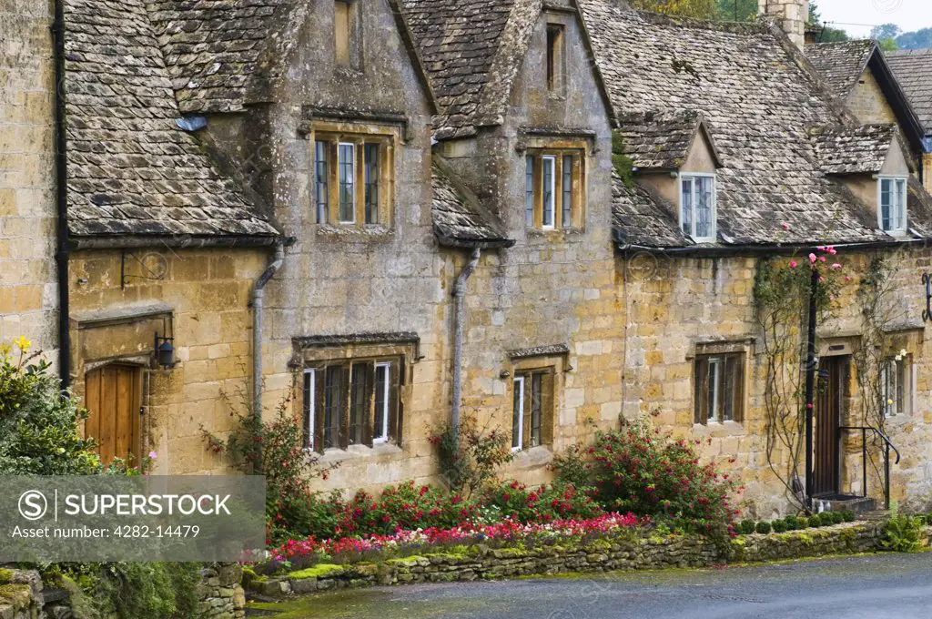 England, Gloucestershire, Snowshill. View of a row of tradional cottages in the Cotswolds.