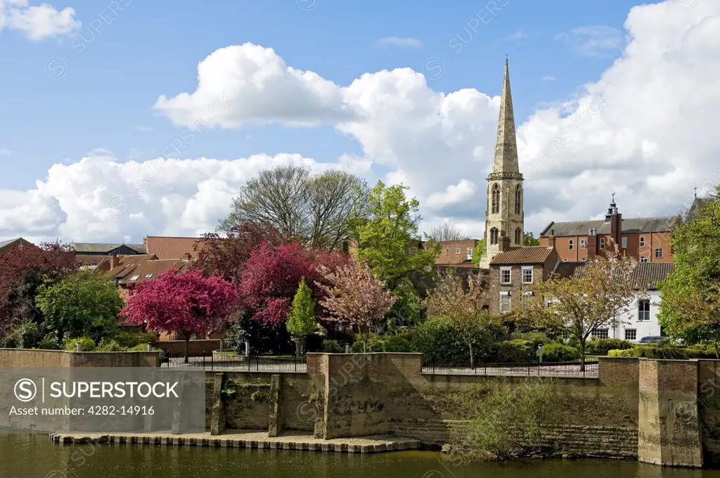 England, North Yorkshire, York. The parish church of All Saints, North Street, situated in the centre of the medieval city of York by the River Ouse in Spring.