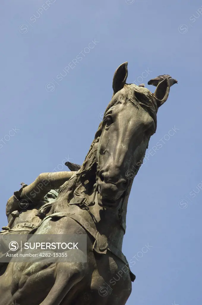 England, West Yorkshire, Leeds. A bronze statue of the Black Prince on horseback by Thomas Brock in Leeds City Square.