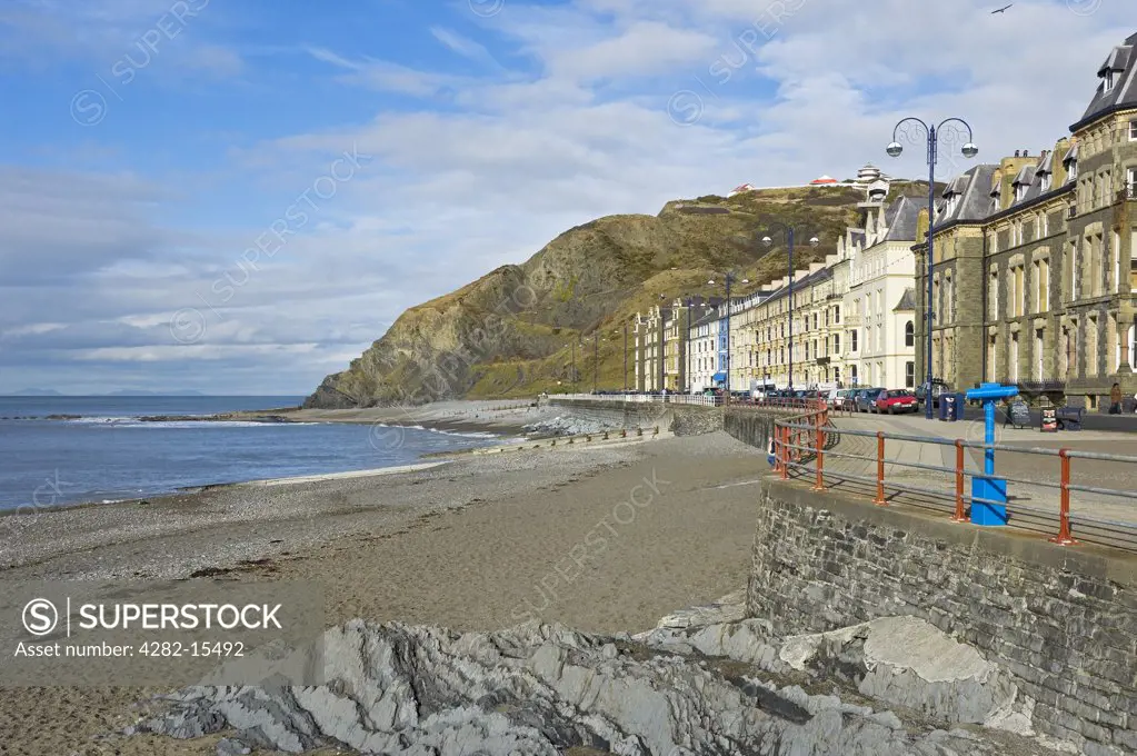 Wales, Ceredigion, Aberystwyth. North Beach and Marine Terrace on the seafront at Aberystwyth.