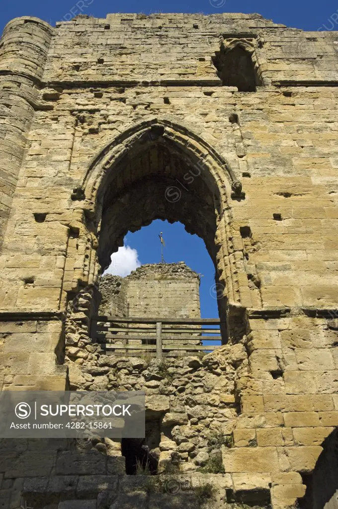 England, North Yorkshire, Knaresborough. Looking up at the ruins of Knaresborough Castle. The castle was largely destroyed in 1648 as a result of an order by the Parliamentarians to destroy all Royalist Castles.