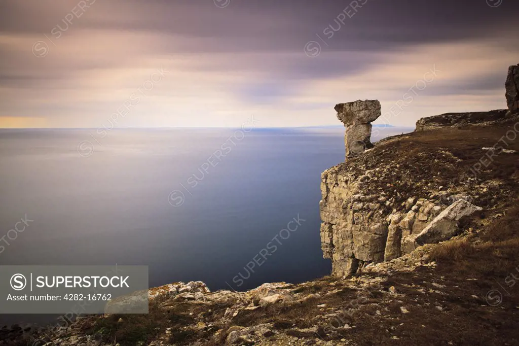 England, Dorset, St Alban's Head. Freestone monolith at St Alban's Head (St Aldhelms Head) on Dorset's Jurassic coast.