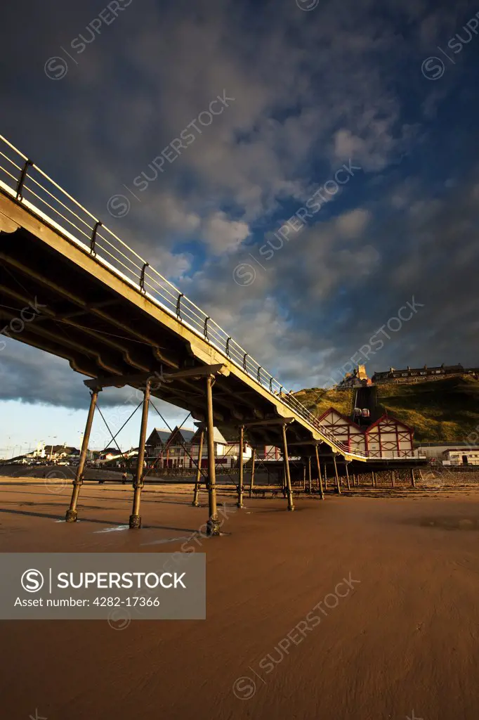 England, Redcar & Cleveland, Saltburn-By-The-Sea. The Victorian pier at Saltburn-By-The-Sea, the first and last on the North East coast.